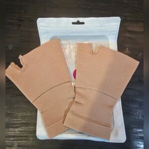 Beige Women's Compression Sports Gloves